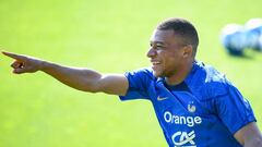 Will Manchester United beat Real Madrid to the signing of PSG star Kylian Mbappé?