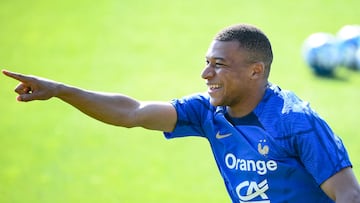 The Frenchman intends to leave in 2024 but the Ligue 1 champions are unlikely to want to lose him for nothing.