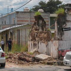 Protección Civil confirma 2 fallecidos por el sismo de 7.7 en Coalcomán, Michoacán