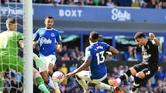 Leeds de Luis Sinisterra desciende a segunda división de Inglaterra