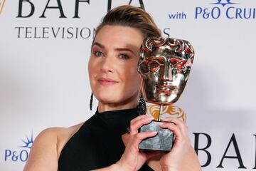 Kate Winslet durante la alfombra roja de los premios BAFTA 2023.