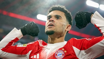 MUNICH, GERMANY - JANUARY 11: Luis Diaz of Bayern Muenchen celebrates the goal 1:0 during the Bundesliga match between FC Bayern München and VfL Wolfsburg at Allianz Arena on January 11, 2026 in Munich, Germany. (Photo by Stefan Matzke - sampics/Getty Images)