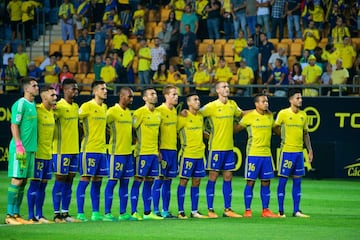 Antes del duelo de Copa del Rey, los futbolistas del Cádiz vs Osasuna también guardaron minuto de silencio.