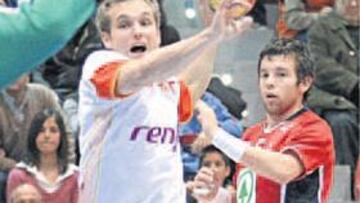 <b>DEBUTANTE. </b>Víctor Tomás marcó dos goles en su primer partido.