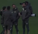 Primer minuto de su entrenamiento y Arbeloa deja claro la enorme diferencia respecto a Xabi