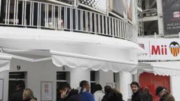 <b>UNA LOCURA. </b>La afición valencianista se ha volcado con el partido de Copa y llenarán Mestalla.