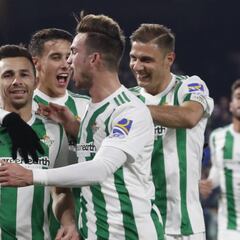 Rubén Castro vuelve y decide ante un Lega que se suicidó