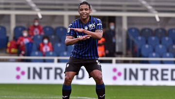 Luis Fernando Muriel celebra un gol de Atalanta