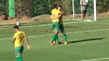 Tiene 20 años, es chileno y debutó con tres goles en Brasil: ¡día inolvidable!