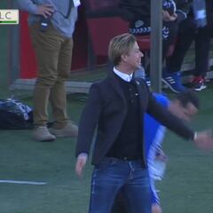 Guti, ¿por qué? Reacción incomprensible tras una expulsión a uno de sus pupilos