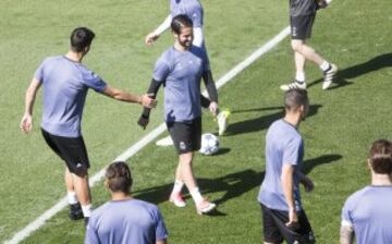 Risas y buen rollo en el entrenamiento del Real Madrid