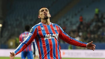 Soccer Football - UEFA Conference League - Dynamo Kyiv v Crystal Palace - Lublin Arena, Lublin, Poland - October 2, 2025 Crystal Palace's Daniel Munoz reacts REUTERS/Kacper Pempel