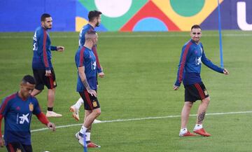 SEVILLE, SPAIN - OCTOBER 14:  Iago Aspas of Spain speaks to Paco Alcacer of Spain during the Spain Training Session ahead of their UEFA Nations League match against Spain at Estadio Benito Villamarin on October 14, 2018 in Seville, Spain.  (Photo by Aitor