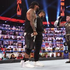 Dominik Mysterio saca la raza y The Usos reclaman su lugar