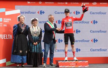 Jonas Vingegaard, sigue líder de La Vuelta. 