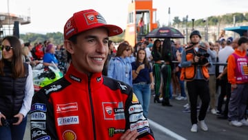Marc Márquez durante su visita a Ducati en el GP de Valencia de MotoGP.