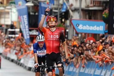 Antes de arrancar el Tour, La Vuelta no estaba en los planes del andaluz, pero tras lo vivido en las carreteras francesas, con una última semana en la que estuvo enfermo y, pese a todo, logró acabar séptimo en la general, se apuntó a la ronda española. A sus 23 años, fue también 7º en 2022.

