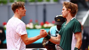 Rublev espabila a tiempo y Hurkacz ir¨¢ contra Davidovich