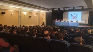 Los socios del Gernika ratifican a la junta pese al ¡®caso Mario L¨®pez¡¯