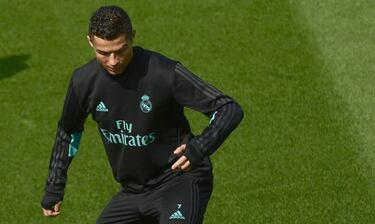 Real Madrid anxiously waiting Cristiano Ronaldo's return