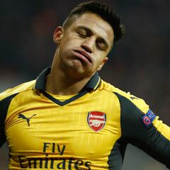 Wenger brands Sanchez fall-out reports as 'completely false'