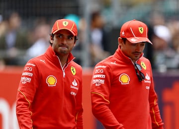 Carlos Sainz y Charles Leclerc (Ferrari). Shanghái, China. F1 2024.
