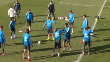 Los más listos de la clase: Modric y Marcelo hacen el lío a Mariano y le mandan al centro del rondo