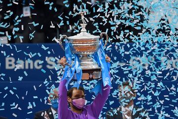 El manacorí sumó su duodécimo Godó en una final memorable. Derrotó a Tsitsipas (6-4 6-7 7-5) en un partido que duró casi cuatro horas.