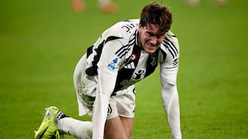 Juventus' Serbian forward #09 Dusan Vlahovic reacts during the Italian Serie A football match between Juventus and Parma, at the Allianz Stadium, in Turin on October 30, 2024. (Photo by Marco BERTORELLO / AFP)