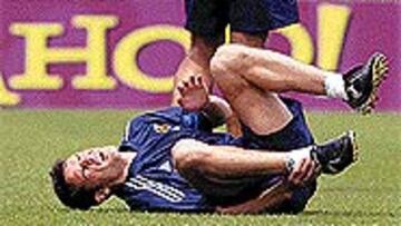 <B>SUSTO MATINAL</B>. Morientes cayó lesionado en el entrenamiento. El jugador no podía ni apoyar el pie dañado.