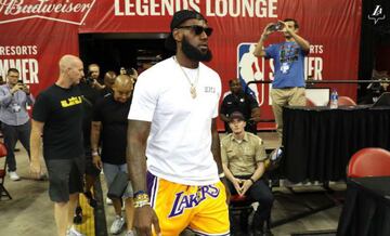 2. LeBron James. En su primer año en los Lakers, LeBron recibirá este curso el mejor salario de su carrera: 35,65 millones de dólares. Tiene contrato hasta 2022, si bien en el verano de 2021 podría convertirse en agente libre (player option).