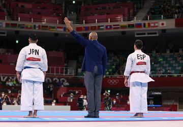 Momento en el que se da por vencedor al japonés Ryo Kiyuna. 