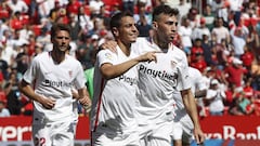 Ben Yedder y Munir, tras un gol sevillista.