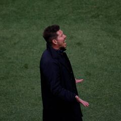 LaLiga denuncia cánticos ofensivos contra Simeone