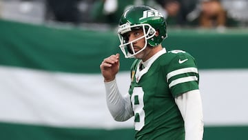 EAST RUTHERFORD, NEW JERSEY - NOVEMBER 17: Aaron Rodgers #8 of the New York Jets walks off the field after being sacked on the final play of the game against the Indianapolis Colts at MetLife Stadium on November 17, 2024 in East Rutherford, New Jersey. The New York Jets lost to the Indianapolis Colts 28-27. Al Bello/Getty Images/AFP (Photo by AL BELLO / GETTY IMAGES NORTH AMERICA / Getty Images via AFP)