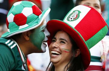 Los rostros de la afición en el México vs Suecia