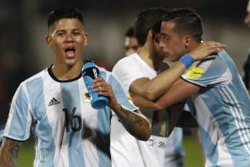 Marcos Rojo: es la posición con más dudas de esta formación. Sin embargo, el jugador de Manchester United saca ventaja. 