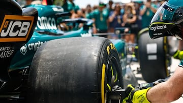 Neum¨¢tico Pirelli en un Aston Martin.