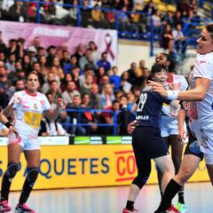 Silvia Navarro anula a Paraguay en el festín de España