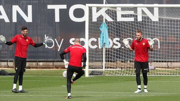 15/04/22
VALENCIA CF
CIUDAD DEPORTIVA
ENTRENAMIENTO PREVIA
MAMARDASHVILI
CILLESSEN