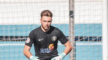 Portero busca trabajo, ¡A través de Twitter!