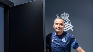 El entrenador de la Real Sociedad, Sergio Francisco. EFE/Javier Etxezarreta