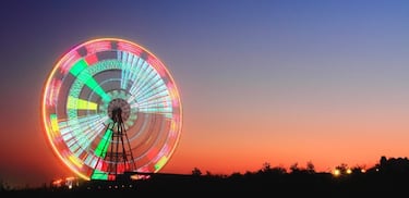 'La Estrella de Nanchang' es una noria-mirador de 160 metros de altura emplazada en la ciudad de Nanchang, una ciudad-prefectura capital de la provincia de Jiangxi, al sudeste de la República Popular China. Abierta comercialmente en mayo de 2006, su construcción costó 57 millones de yuanes, unos 5,53 millones de euros.