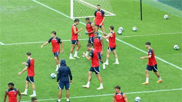 Entrenamiento del Atlético en Seúl.