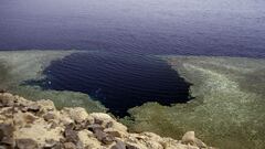 El “agujero azul” que es un cementerio de submarinistas