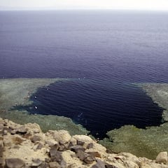 El “agujero azul” que es un cementerio de submarinistas