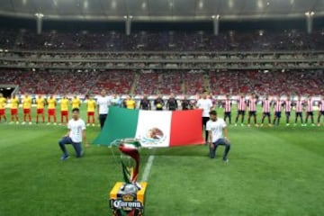 Guadalajara y Monarcas disputaron el título copero de la Liga MX y los aficionados mostraron el colorido en las tribunas. ¡Mucho amor!