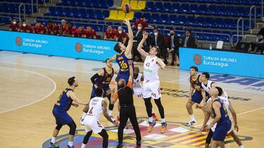 09/04/21 PARTIDO BALONVESTO BASKET EUROLEAGUE EUROLIGA REGULAR SEASON ROUND 34 BARCELONA - BAYERN MUNICH SALTO INICIAL PAU GASOL