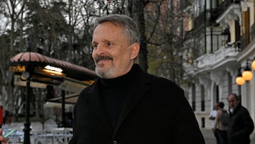 Miguel Bosé llega al Teatro Real para asistir al estreno del New York City Ballet que actúa por primera vez en Madrid en sus 75 años de historia, a 23 de marzo de 2023, en Madrid (España)
24 MARZO 2023
Francisco Guerra / Europa Press
23/03/2023