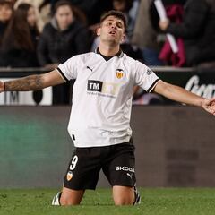 Aprobados y suspensos del Valencia: El equipo tuvo la pólvora mojada